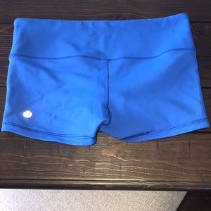 Reversible lululemon boogie shorts size 6